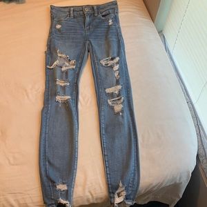 American eagle skinny jeans. Size 000. In good condition.